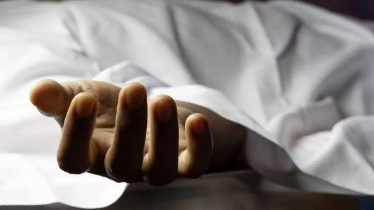 Pratapgarh Murder Young Boy Dead Body Found in Pond in Uttar Pradesh