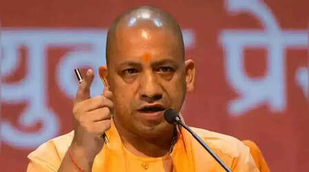 UP Traffic News: ट्रैफिक नियम तोड़ने वालों की अब खैर नहीं, आदतन गलती करने वालों का रद्द होगा ड्राइविंग लाइसेंस