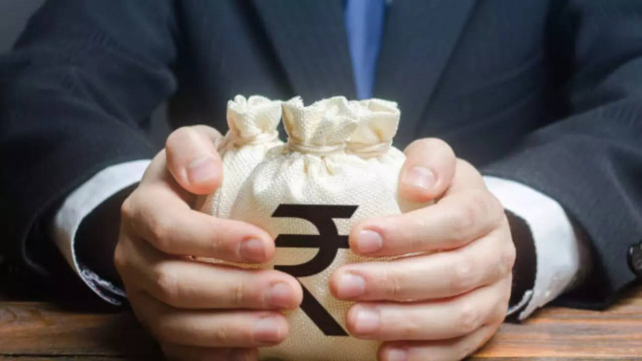 SAVING, FD, बैंक एफडी,