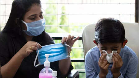 Coronavirus Tracker in India: पैर पसारते नए स्ट्रेन के बीच बोले AIIMS के Ex-डायरेक्टर- हमें एक और वैक्सीन की जरूरत है क्योंकि...