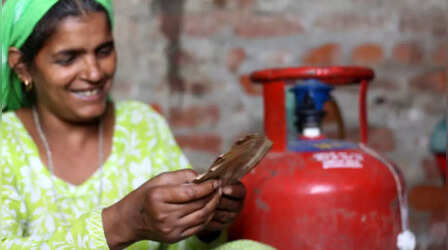 Who Can Get LPG Subsidy: सरकार सिर्फ ऐसे लोगों को ही देती है गैस सिलेंडर पर सब्सिडी, क्या आप भी हैं इसमें शामिल