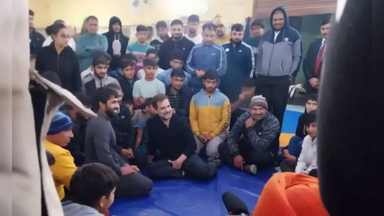 Rahul Gandhi with Wrestlers