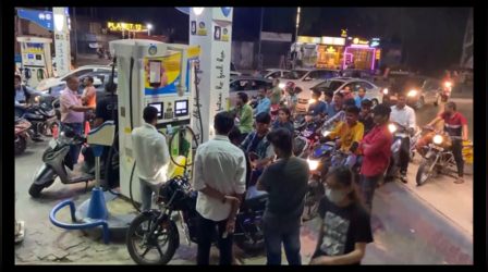 Drivers Strike:ट्रक चालकों की हड़ताल से 2000 पेट्रोल पंप सूखे, रोजाना 100000 ट्रकों से होती ईंधन और LPG की सप्लाई