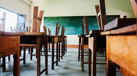 School Closed: उत्तर भारत में ठंड का कहर जारी, यूपी और दिल्ली में इस तारीख तक स्कूल बंद