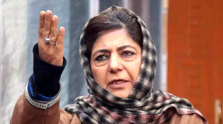 Mehbooba Mufti:बाल-बाल बचीं जम्मू-कश्मीर की पूर्व सीएम महबूबा मुफ्ती, अनंतनाग जाते समय कार का हुआ एक्सीडेंट