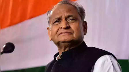 Ashok Gehlot Covid Positive: राजस्थान के पूर्व मुख्यमंत्री अशोक गहलोत हुए कोरोना पॉजिटिव, स्वाइन फ्लू की भी हुई पुष्टि