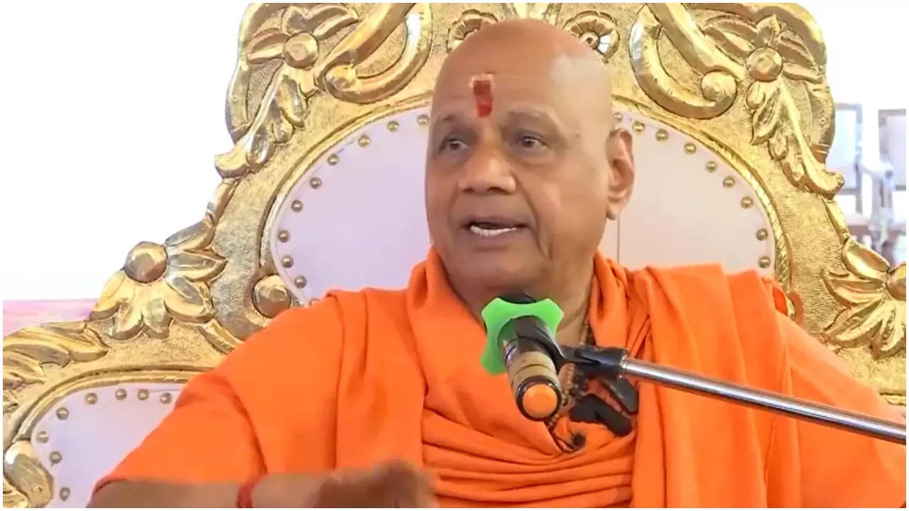 Govind Dev Giri Maharaj