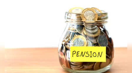 Atal Pension Yojana: इस सरकारी स्कीम में मिलती है 5000 रुपये की पेंशन, पति-पत्नी दोनों कर सकते हैं निवेश