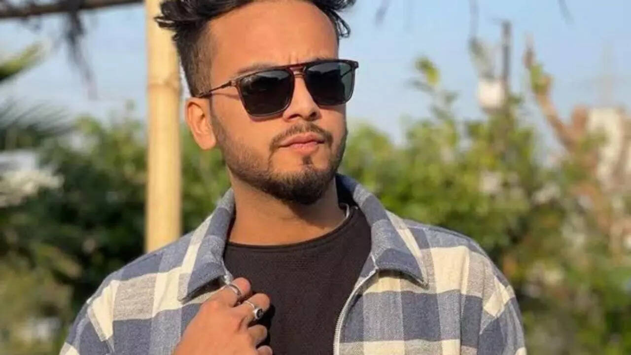 Youtuber Elvish Yadav Arrested: यूट्यूबर एल्विश यादव का ‘सिस्टम’ फेल, पार्टी में सांपों के जहर के सौदे में गिरफ्तार