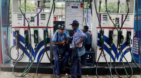 Petrol Diesel Price: आज क्या हैं पेट्रोल-डीजल के रेट, जानें कहां हुआ 17 रुपये सस्ता