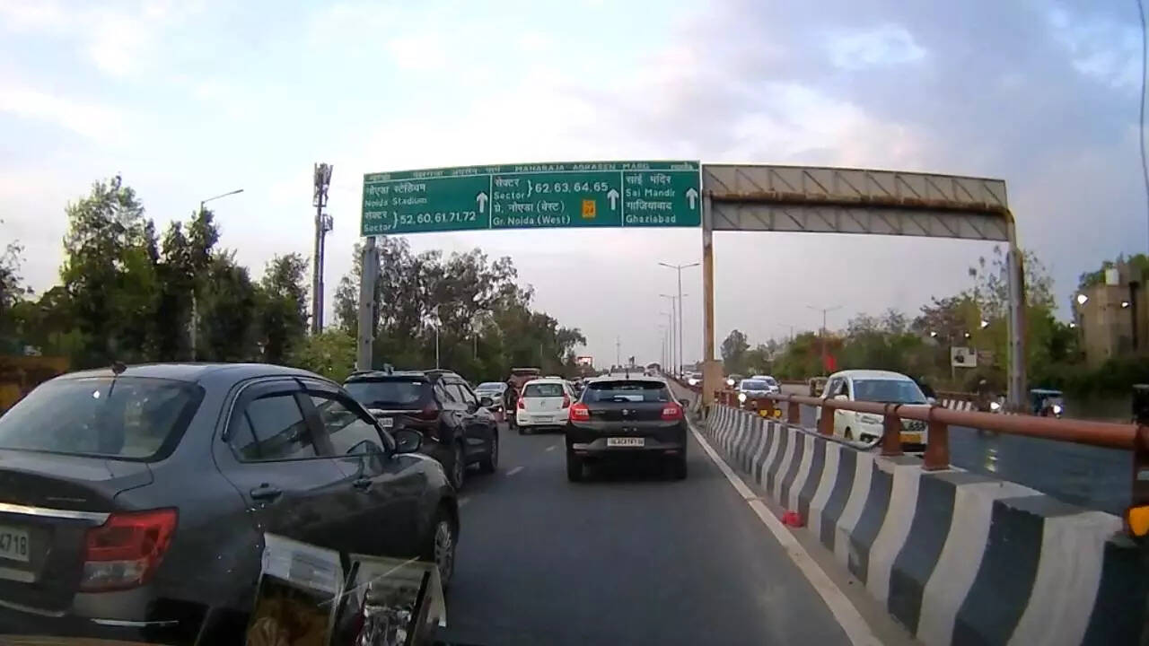 elevated road noida