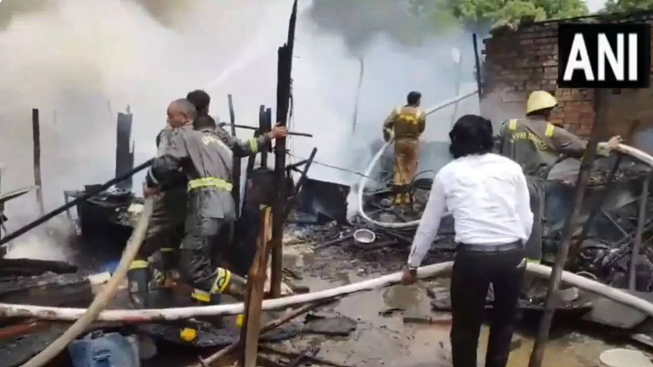 Indra puram fire