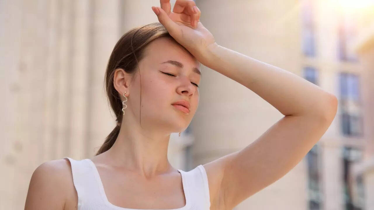 How To Protect From Heat Waves While Indoors
