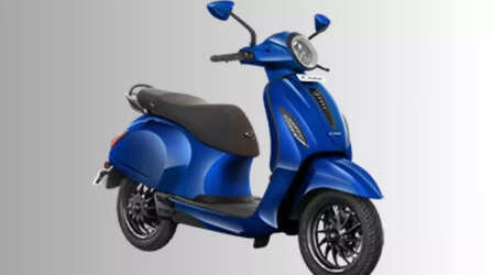 आ गई बजाज चेतक की नई ब्लू-लाइन, पहले से ज्यादा किफायती, एक चार्ज में 120 km टेंशन फ्री