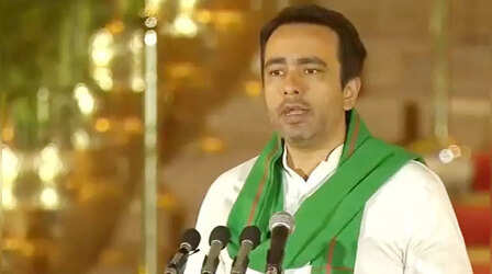 Jayant Chaudhary in Modi 3.0 Cabinet: जयंत चौधरी केंद्र सरकार में बने मंत्री, खास अंदाज में ली शपथ
