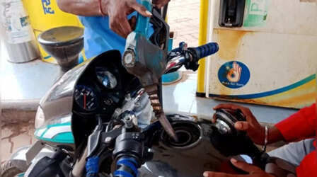 Lucknow: पेट्रोल भरवाने आए ग्राहक, वाहनों में भर दिया पानी, जमकर हंगामा; ऐसे सुलझा मामला