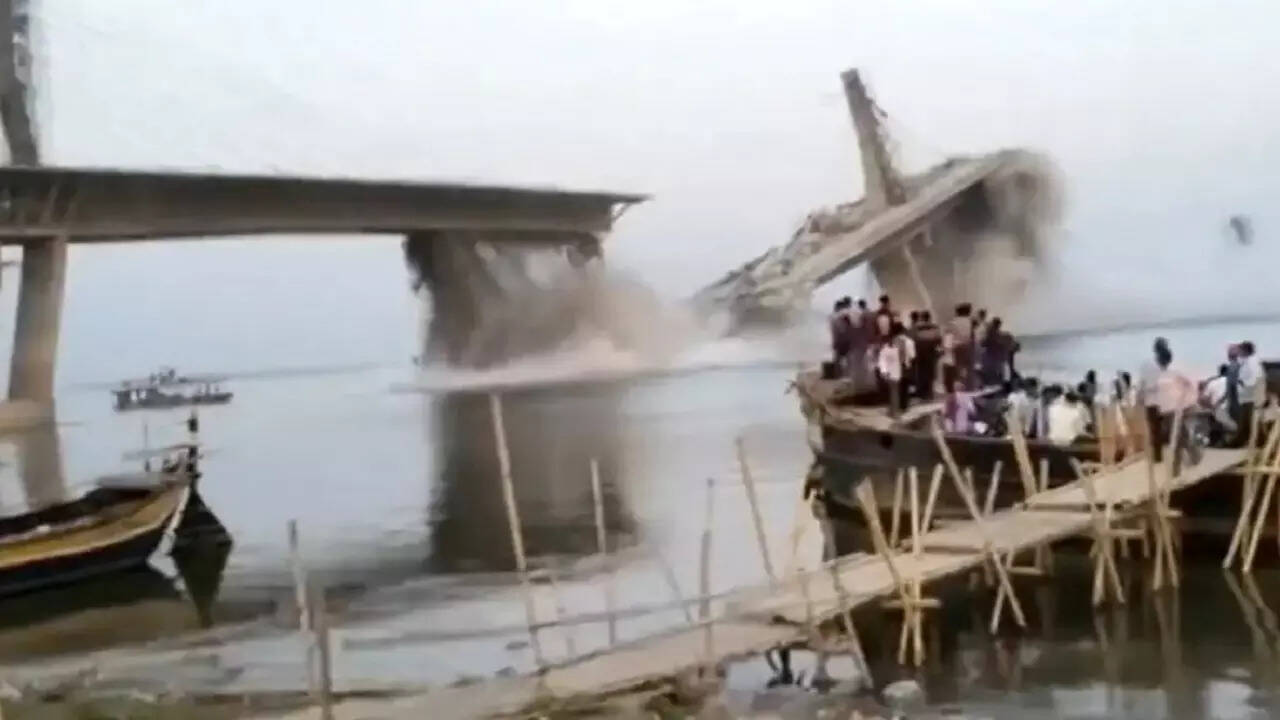 bridge collaspe