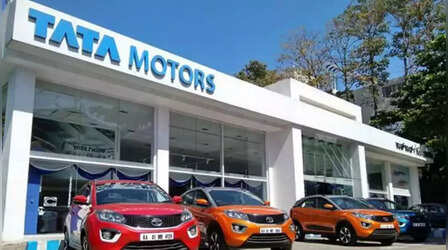 Tata Motors: टाटा मोटर्स की ग्लोबल सेल्स में 2% का इजाफा, अप्रैल-जून में बेचीं 3.29 लाख गाड़ियां