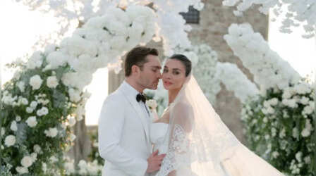 Amy Jackson और Ed Westwick की शादी की पहली तस्वीर आई सामने, व्हाइट गाउन में एक्ट्रेस लगीं बला की खूबसूरत