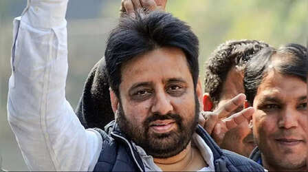 मनी लॉन्ड्रिंग मामले में गिरफ्तार हुए AAP विधायक अमानतुल्ला खान, कई घंटे की पूछताछ के बाद ED ने की कार्रवाई