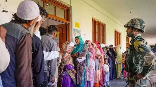 Jammu Kashmir Chunav सियासी अखाड़े में दिग्गज गिरे धड़ाम अपनी सीट नहीं बचा पाए ये नामी-गिरामी चेहरे