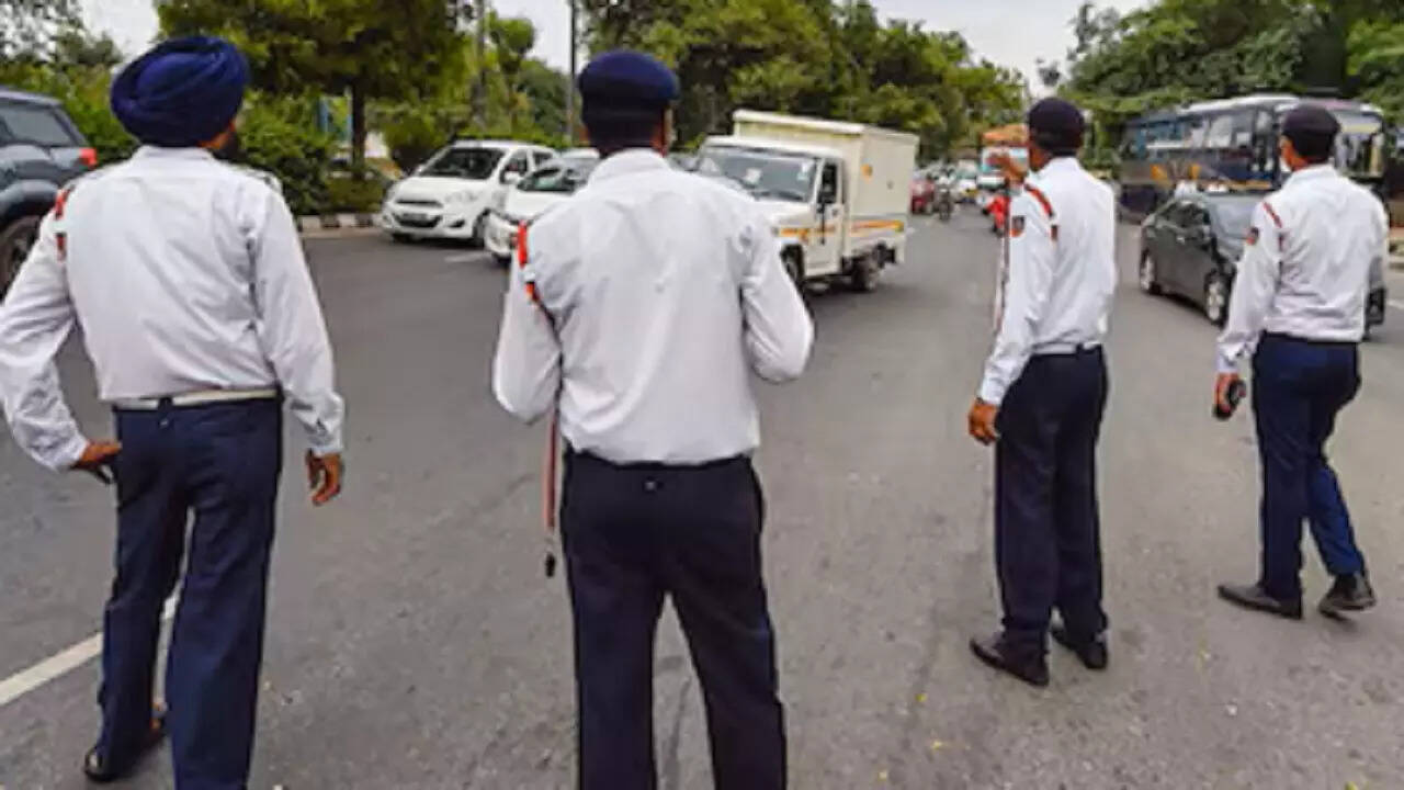 delhi traffic advisory