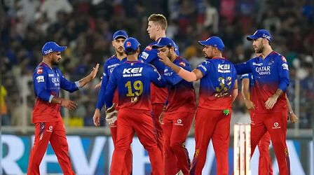 RCB Retention Full List: कोहली पर हुई पैसों की बरसात, आरसीबी ने इन खिलाड़ियों को किया रिटेन