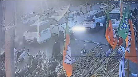 जयपुर में भाजपा प्रदेश कार्यालय के बाहर से युवक किडनैप, CCTV में कैद हुई पूरी वारदात