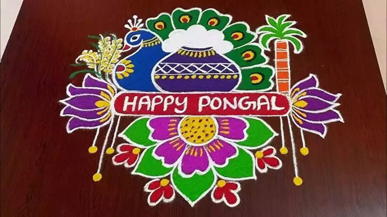 Pongal Festival 2025 Rangoli Design: भोगी पोंगल है आज, फसल रंगोली से Kolam डिजाइन तक, ऐसी साउथ इंडियन रंगोली से सजाएं अपने घर का आंगन, देखें Thai, Bhogi Pongal के रंगोली डिजाइन Image, Pongal Pot Muggulu