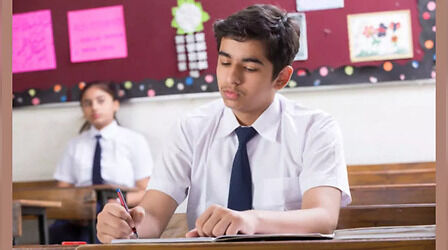 BSEB Bihar Board 12th Exam 2025: आज से शुरू हुई बिहार बोर्ड 12वीं की परीक्षा, एग्जाम हॉल में भूलकर ना ले जाएं ये चीजें