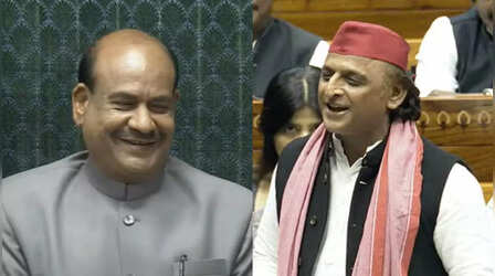 अखिलेश यादव की बात सुनकर लोकसभा अध्यक्ष ने जमकर लगाए ठहाके, बोले- आप ज्ञान दे रहे हो क्या?