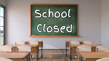 School Closed in Delhi and UP: दिल्ली में आज सभी स्कूल बंद, यूपी के इन जिलों में भी छुट्टियां, जानें कब से शुरू होंगी क्लासेस