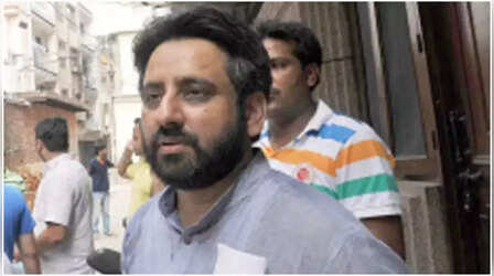 Delhi Chunav 2025: ओखला से AAP प्रत्याशी अमानतुल्लाह खान पर FIR, आचार संहिता उल्लंघन का मामला