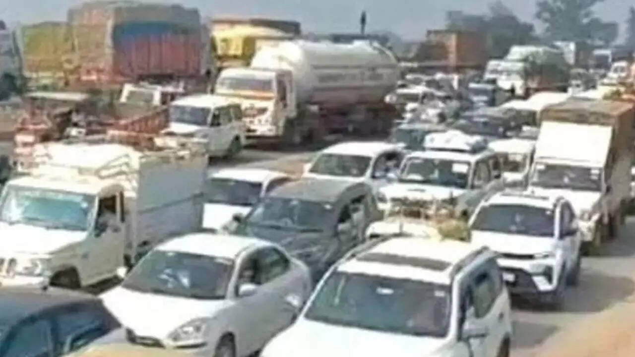 Varanasi-traffic Jam