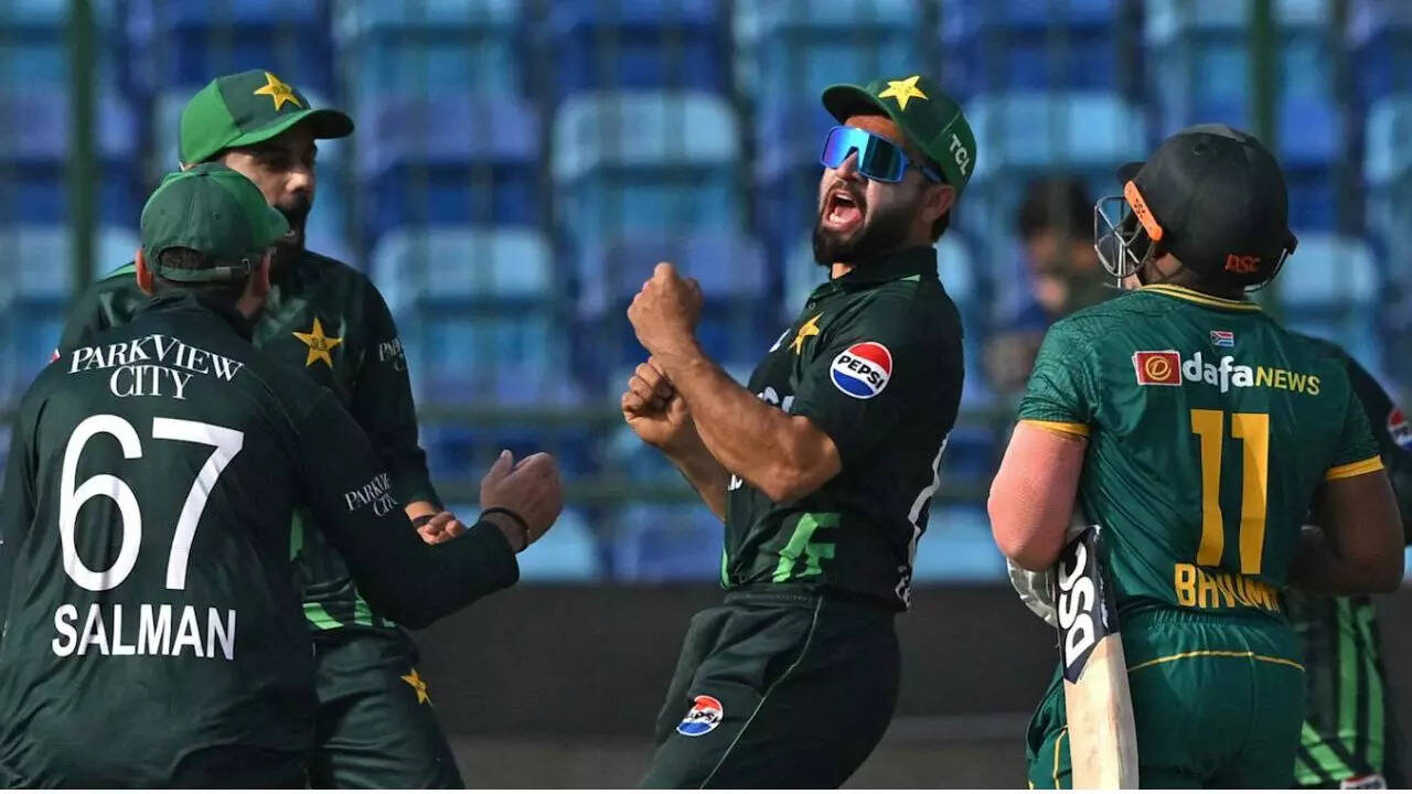 Pakistan players fined