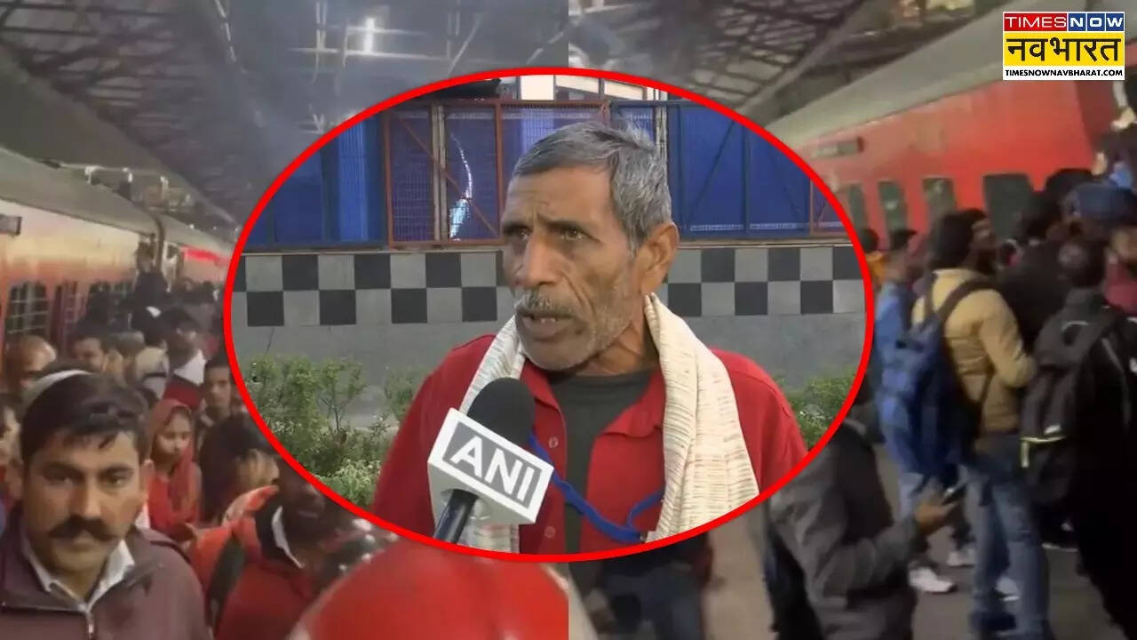 Coolie on Stampede at New Delhi railway station