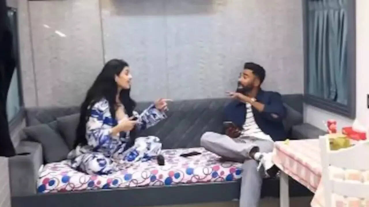 Siraj singing song