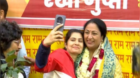 सीएम रेखा गुप्ता से मिलने उमड़े लोग, दिल्ली में सड़कों और जलापूर्ति स्थिति की करेंगी समीक्षा, कैबिनेट मंत्री होंगे साथ