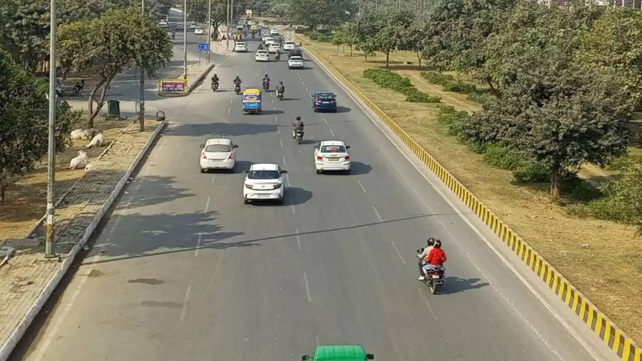 130 meter road Greater Noida west