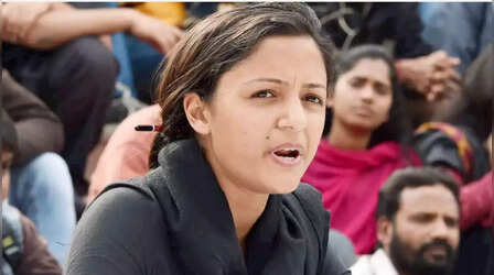 JNU की पूर्व छात्रा शेहला रशीद को बड़ी राहत, कोर्ट ने दिल्ली पुलिस को देशद्रोह का केस वापस लेने की दी अनुमति