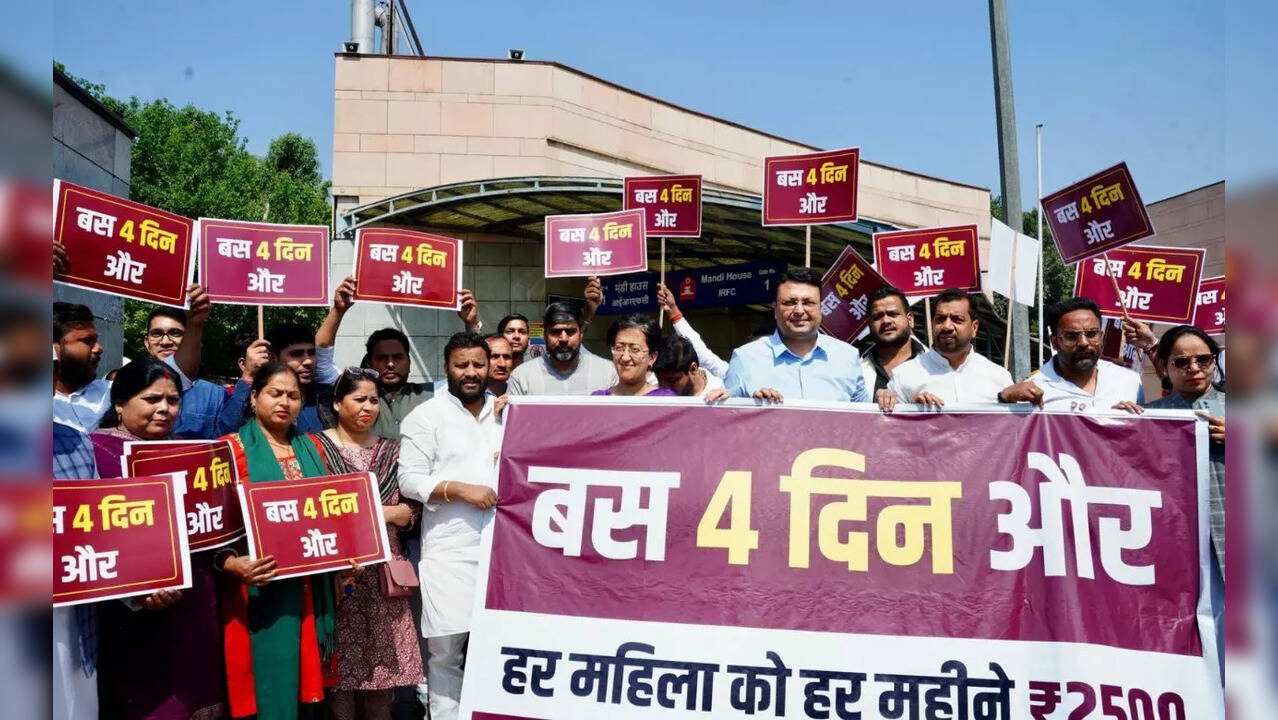 Delhi BJP 2500 Monthly Aid Promise