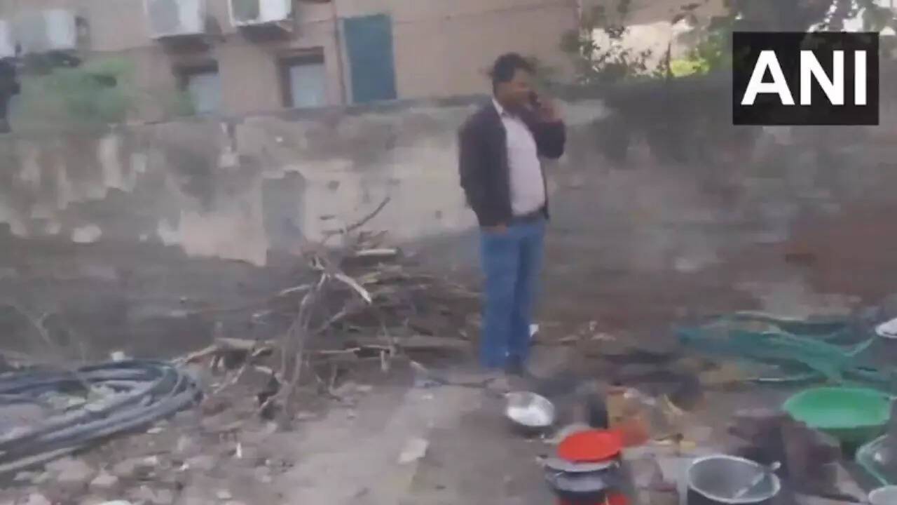 delhi fire