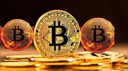 Bitcoin Crash: क्रिप्टोकरेंसी इंडस्ट्री में हाहाकार! बिटकॉइन 77 हजार डॉलर से नीचे फिसला, जानिए क्यों?