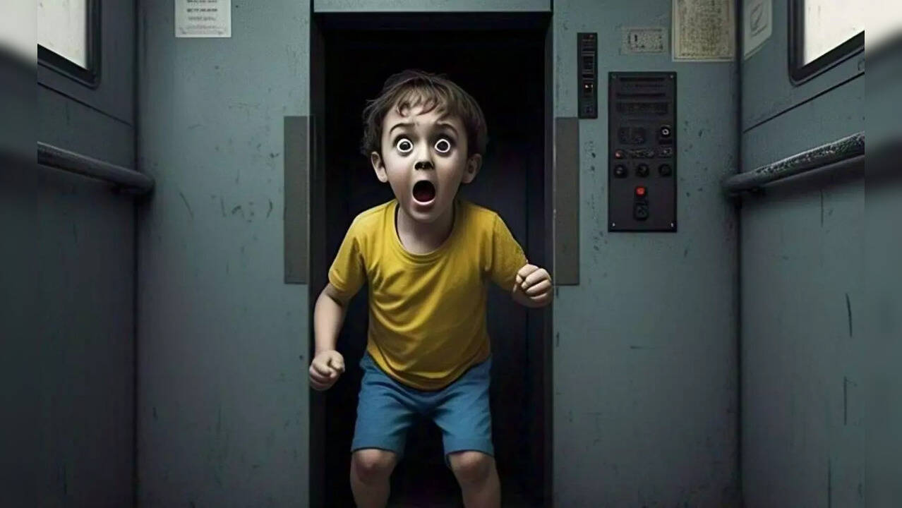child death by stucking in lift