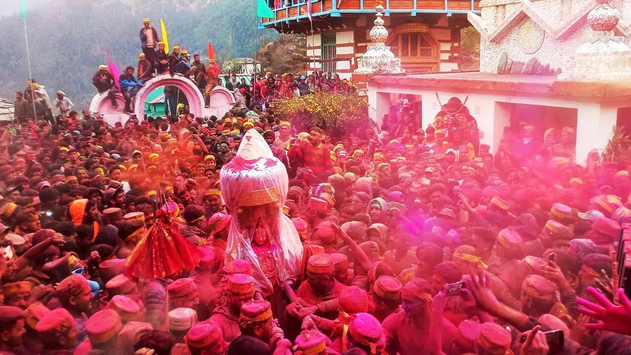 HOLI