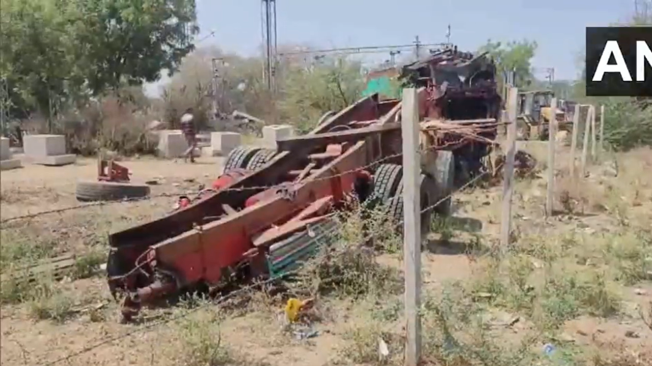 Train Turck Hit