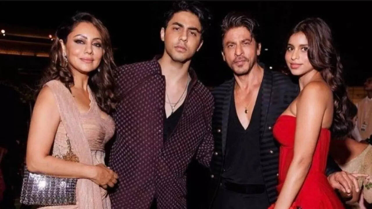 Shahrukh Khan and Family will live with This Bollywood Couple