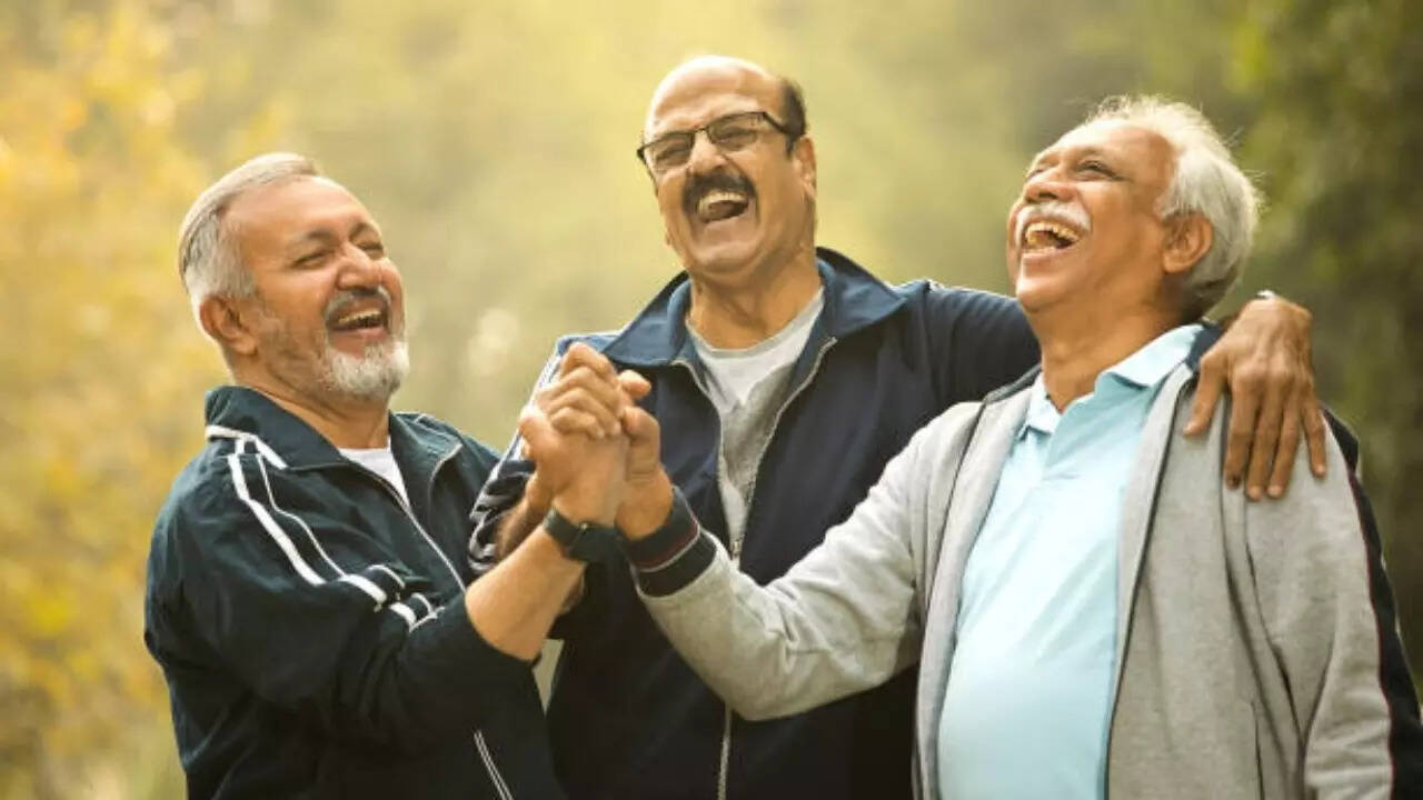 Retirement age of govt employees (image-istock)