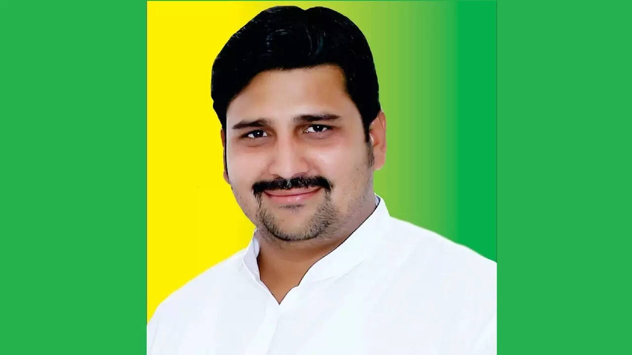 JJP Leader Ravindra Minna