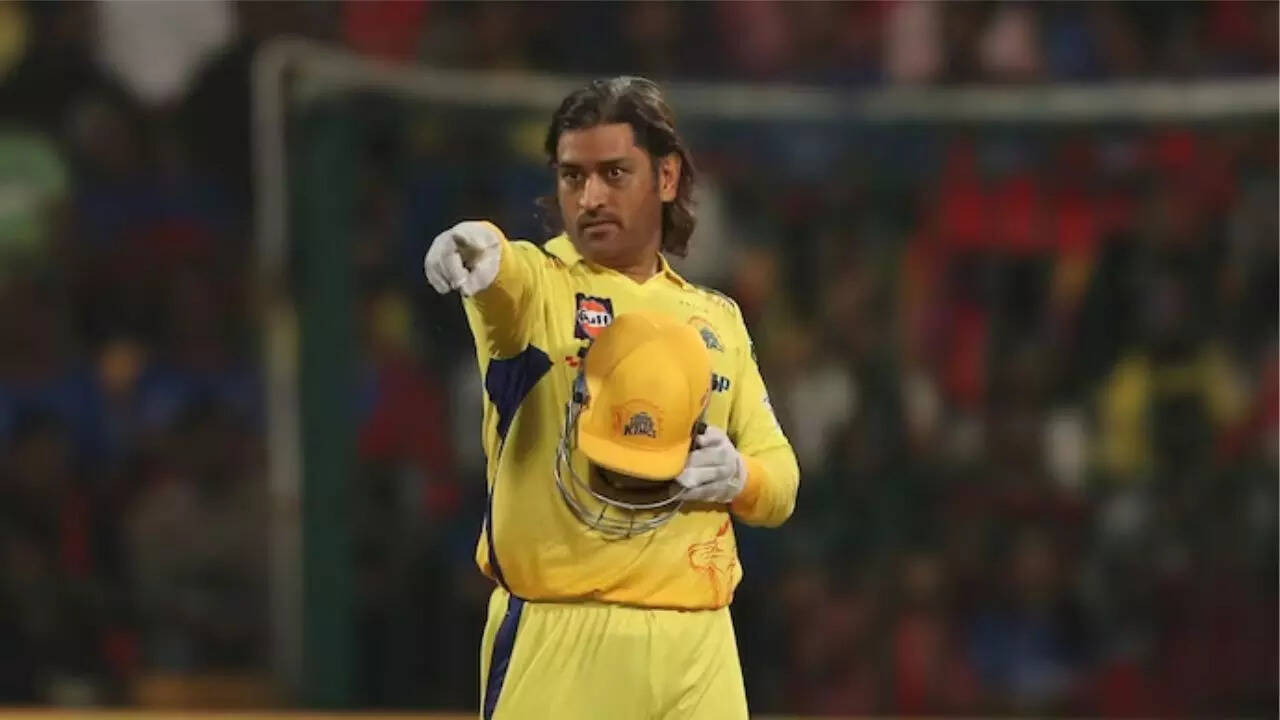 IPL 2025, Sunil Gavaskar, Sunil Gavaskar Statement, Sunil Gavaskar Reaction, Sunil Gavaskar vs MS Dhoni, MS Dhoni, MS Dhoni IPL 2025, MS Dhoni IPL Records, CSK vs MI, Chennai Super Kings vs Mumbai indians